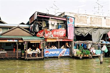 03 Thailand 2002 F1050030 Bangkok Restaurant am Fluss_478